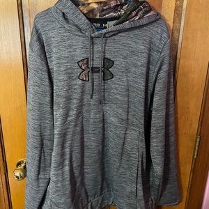 Men’s Under Armour Sweatshirt